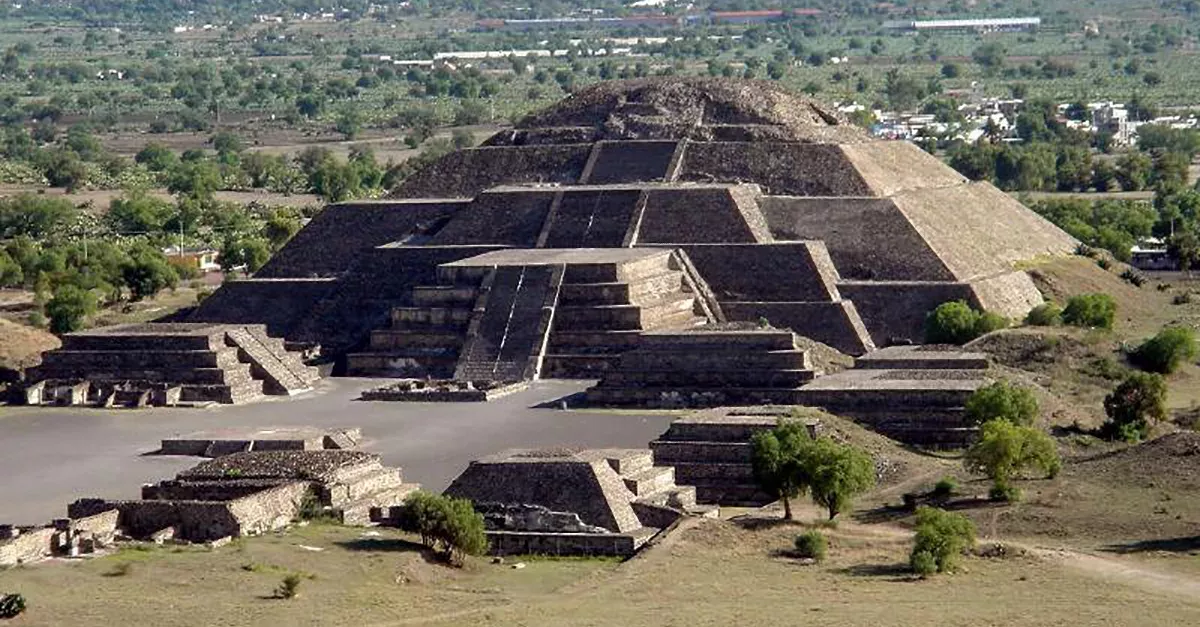 Pyramid of the Moon
