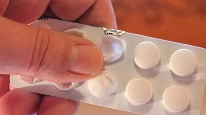 Experts Are Now Warning People About An Unknown Side Effect Of Taking Ibuprofen