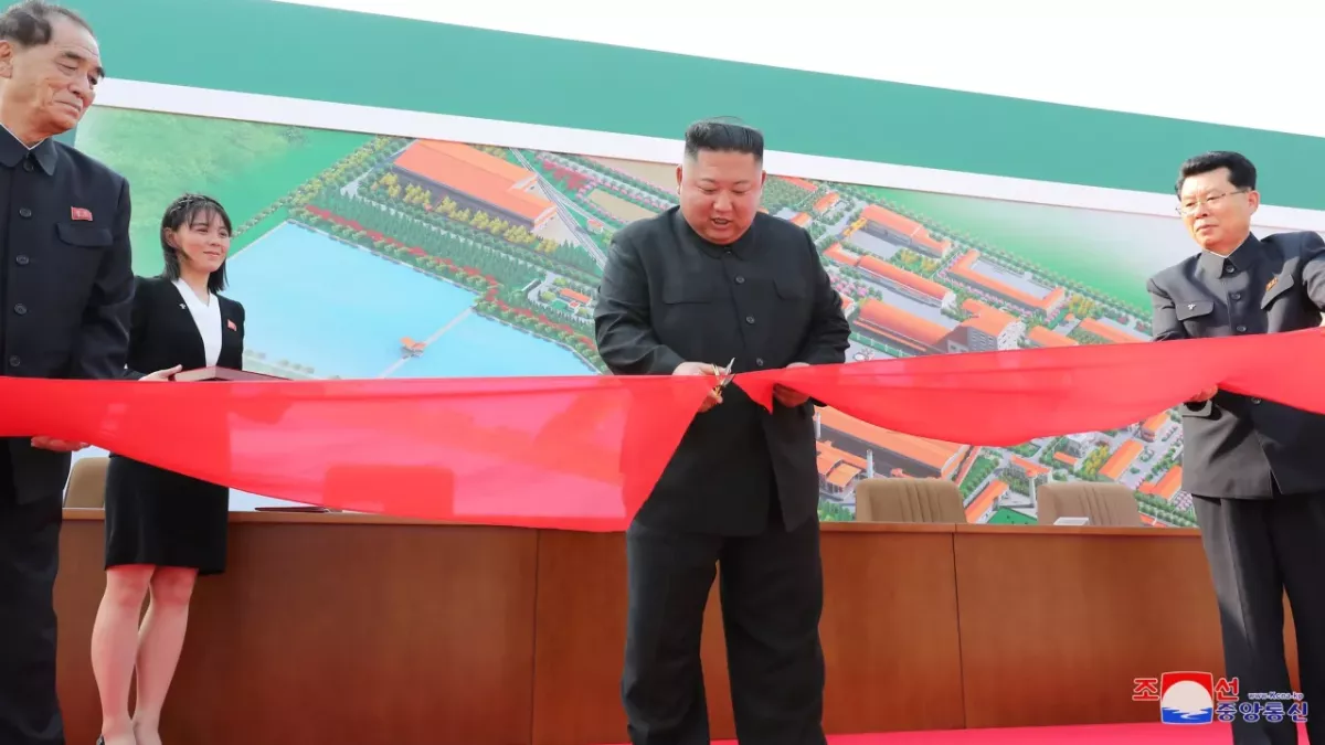 Kim Jong-Un makes his first appearance in 20 days