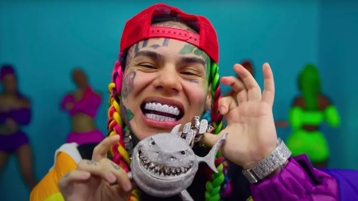 Rapper 6ix9ine Tried to Donate $200,000 To A Charity But They Didn't Want His Money