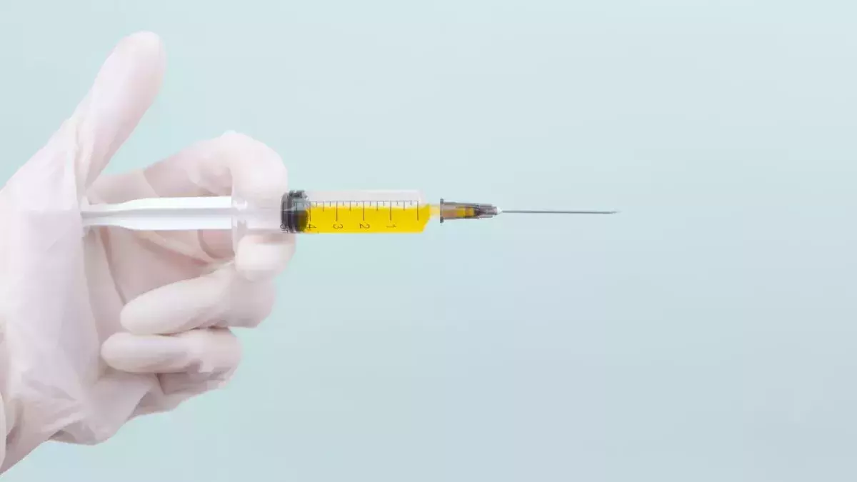 Stronger side effects are likely to emerge following second COVID dose, experts say