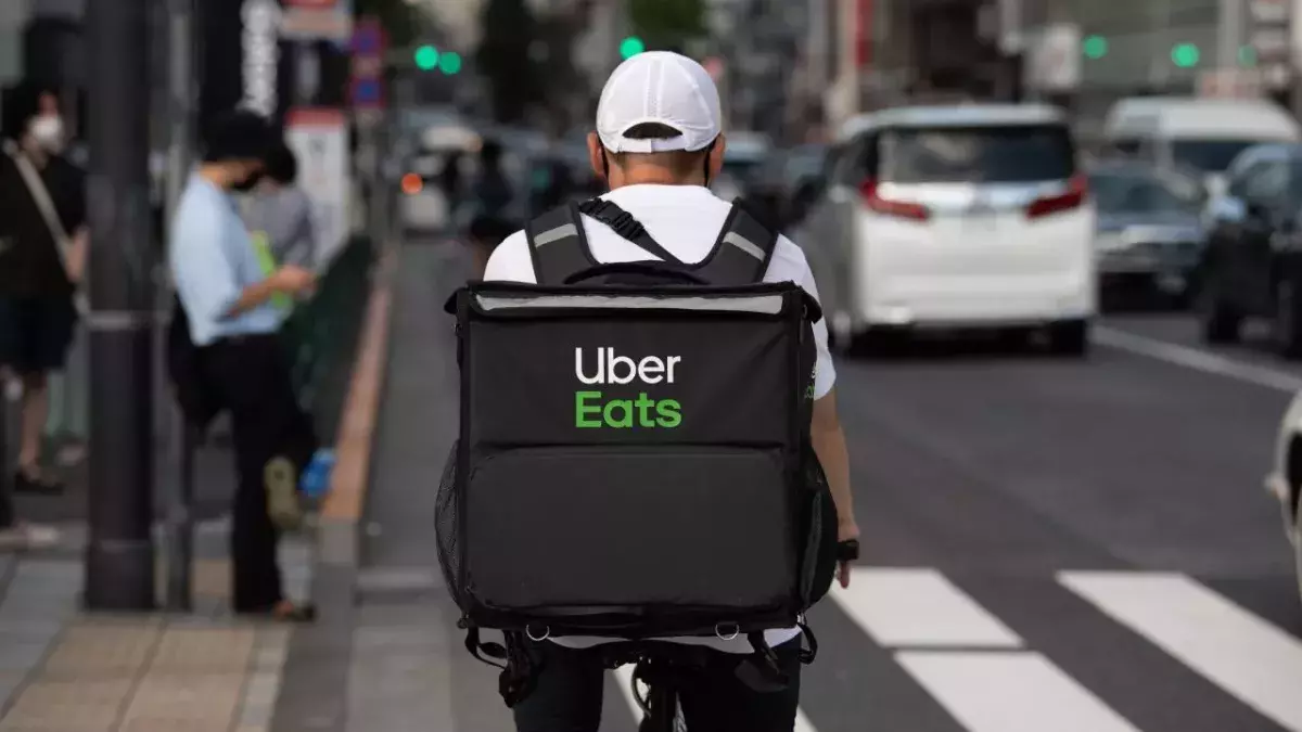 Uber, Bolt and Deliveroo To Give Discounts To Vaccinated Customers