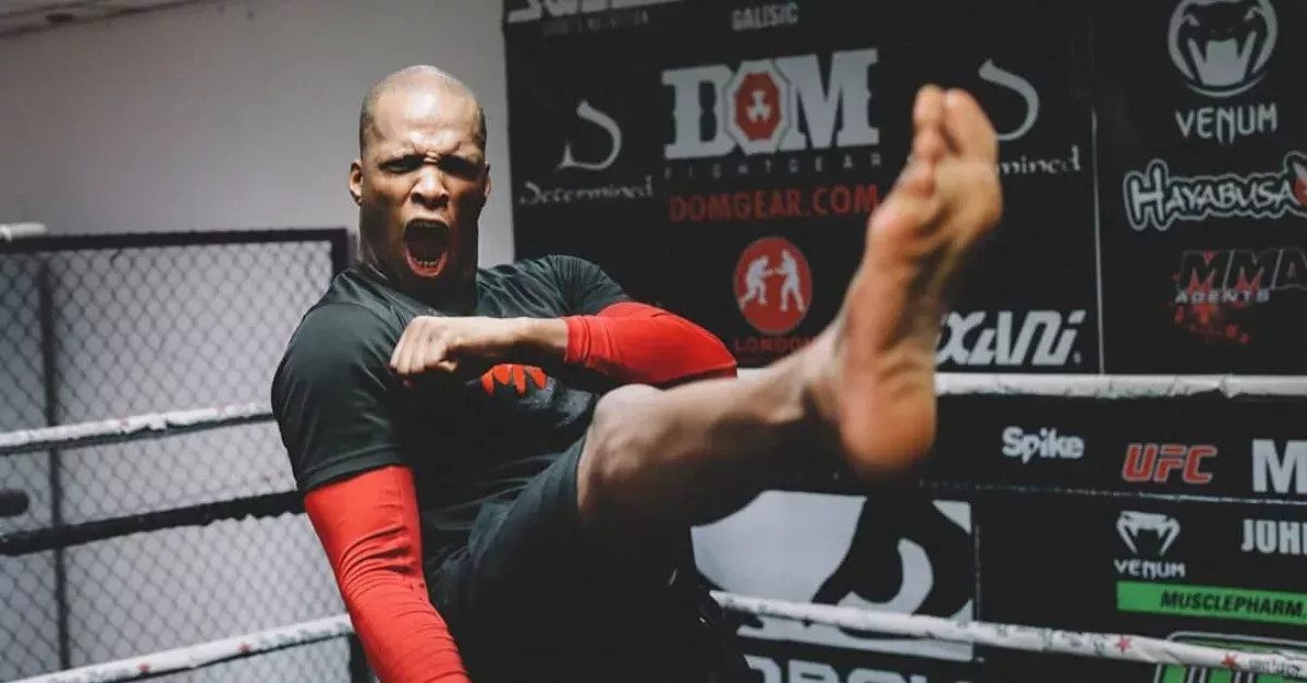 Michael Venom Page Is Back After Delivering An Incredible Flying-Knee KO To Richard Kiely 