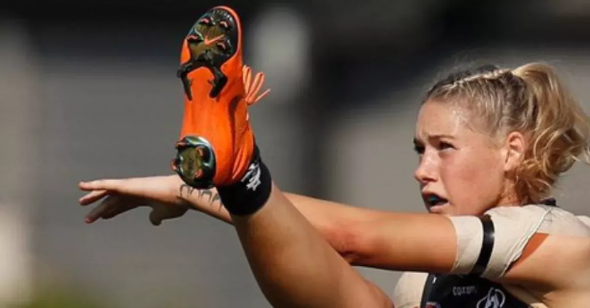 This Photo Of An Australian Football Player Provoked A Wave Of Shameful Sexist Hatred