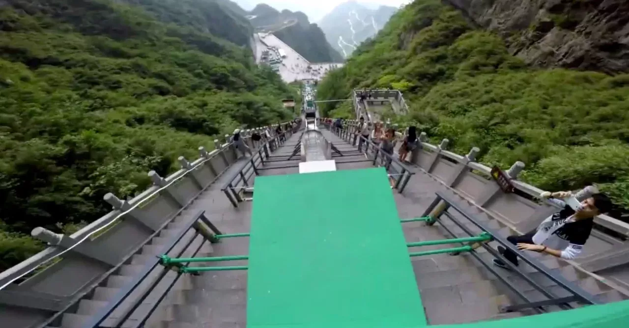 Skyladder Tianman Mountain, China