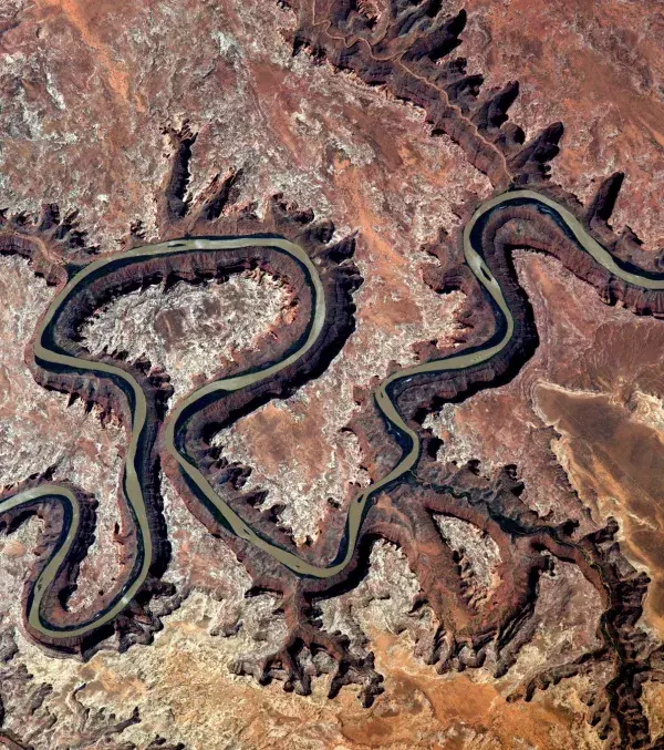 The hypnotising form of the Colorado River in the United States