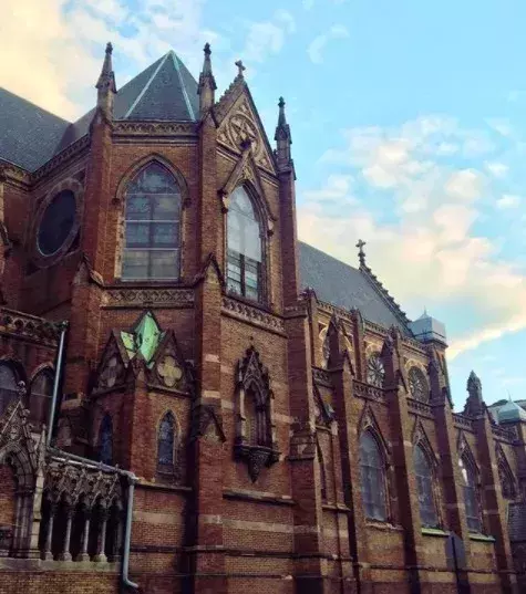 Attend a gospel service in Harlem