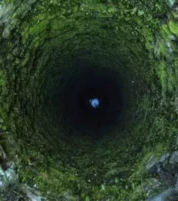 The entrance to a tunnel: you’re intelligent but you have to stop worrying. You should also show your feelings more often.