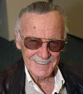 Stan Lee never went to… the hairdresser. As he said in his biography, ‘All of my adult life I never went to the hairdresser. My wife Joanie always cuts my hair for me.’